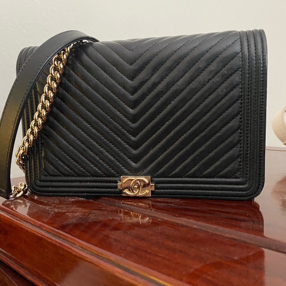 Black chevron WOC like new